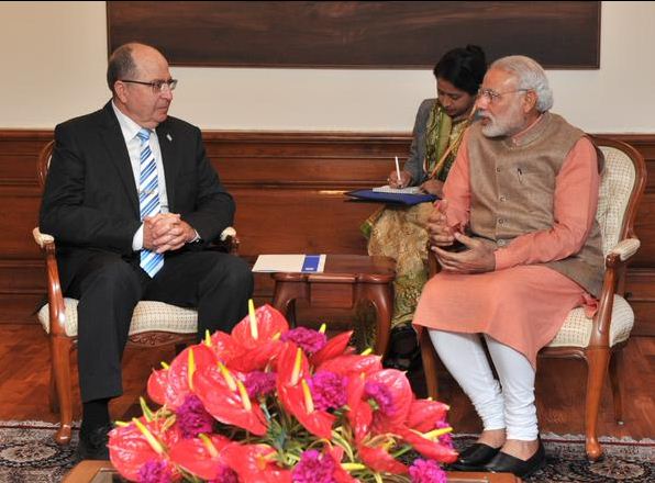 Israel's Defense Minister Moshe Ya'alon with Indian Prime Minister Narendra Modi